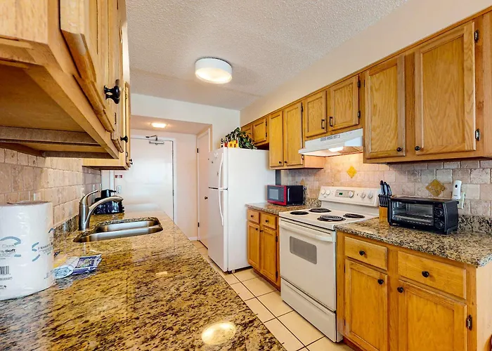 Holiday home Gulf-front W Amazing View Balcony Ac & Shared Pools Hot Tubs Gym *