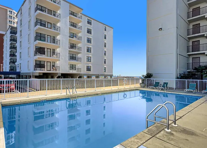 Holiday home Gulf-front W Amazing View Balcony Ac & Shared Pools Hot Tubs Gym